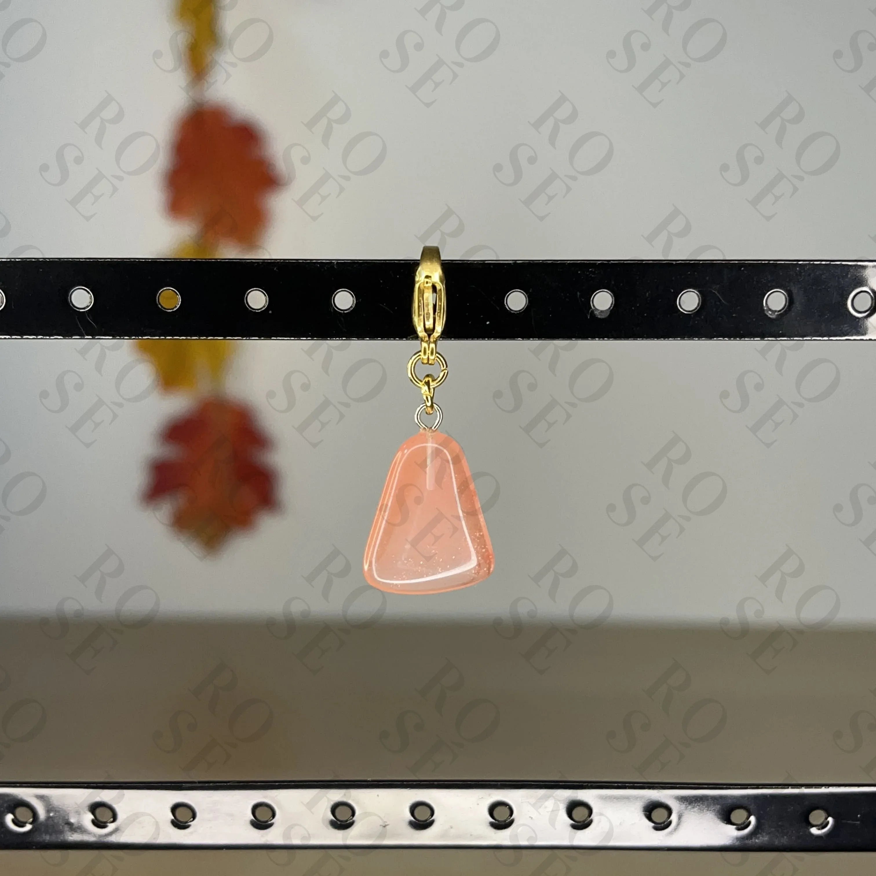 Charm Triángulo Cuarzo Sandía - Rosé Bijoux